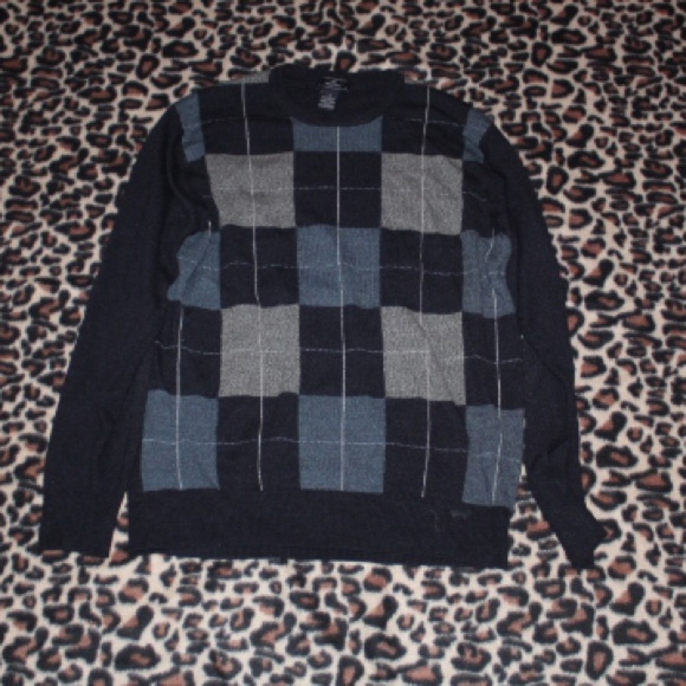 men’s oversized buffalo check navy blue & grey sweater